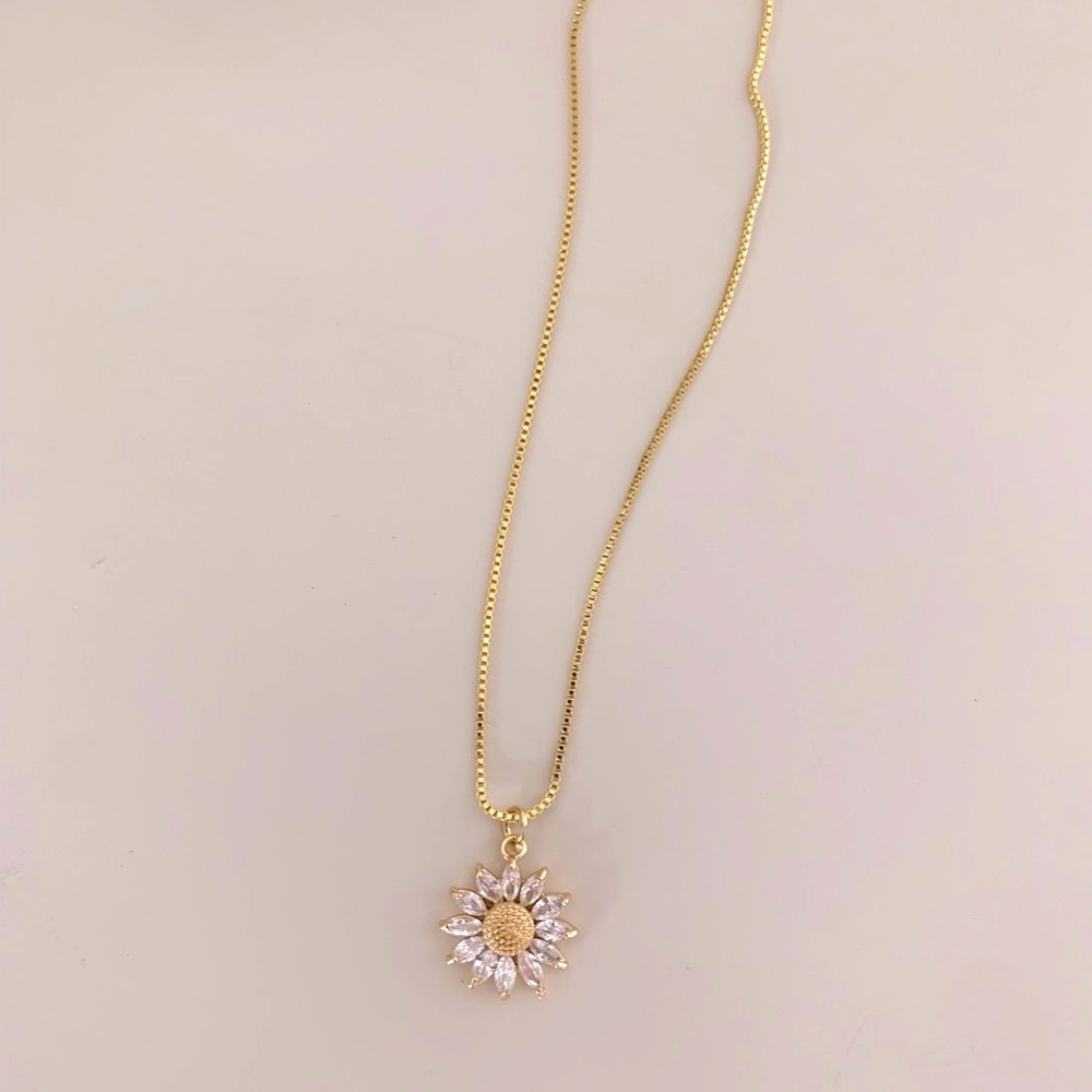 🎉HP🎉Sunflower Necklace | 14k Gold Filled - Picture 3 of 6